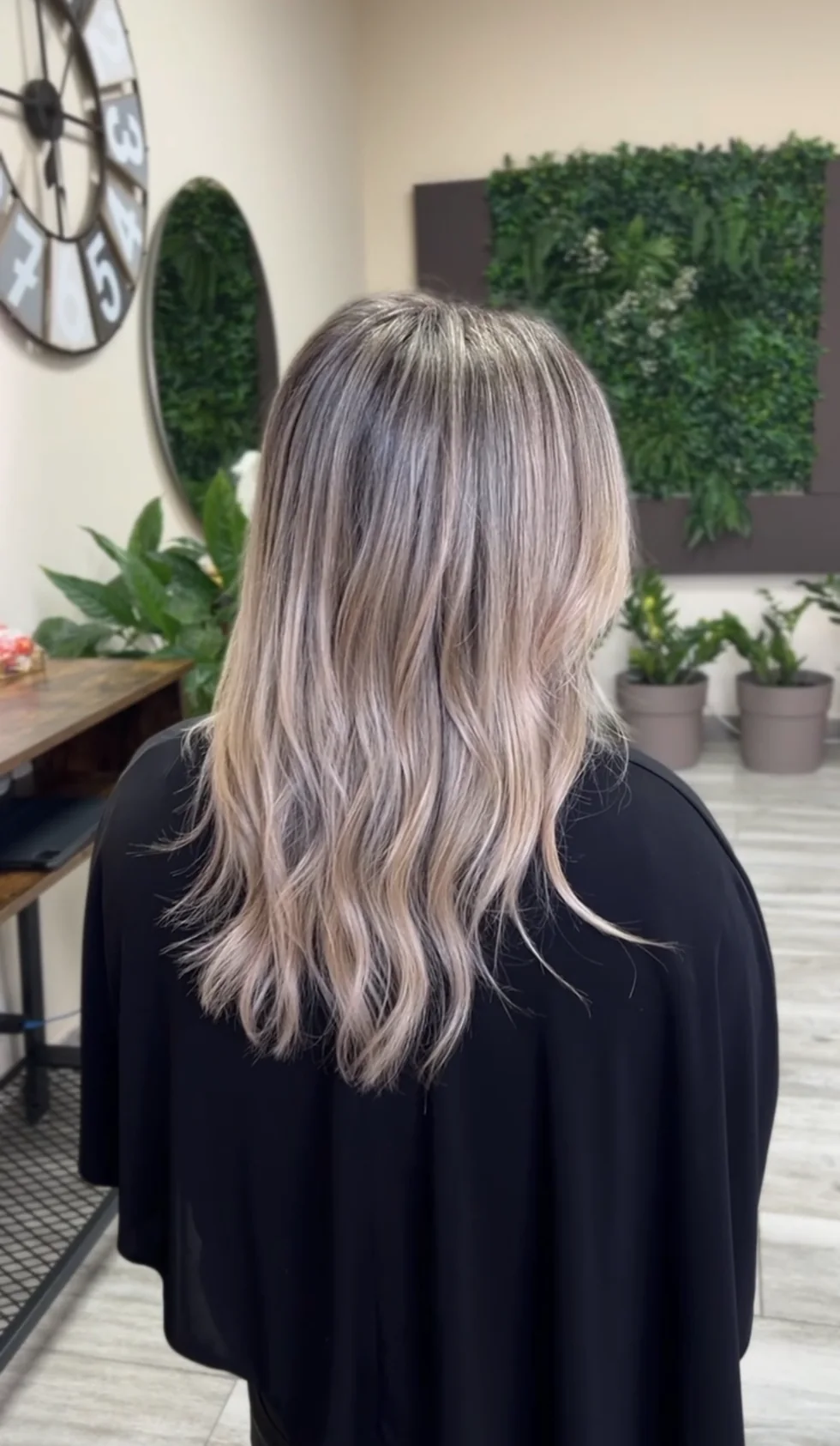 Resultado de balayage en tonos fríos